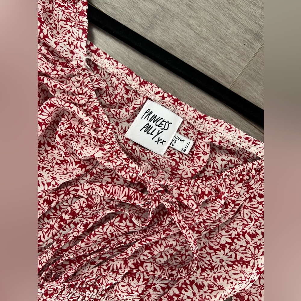 Princess Polly maroon dress. Size 0. - Picture 7 of 7